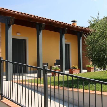 Bed and Breakfast Al Ginepro Montecchio  Esterno foto