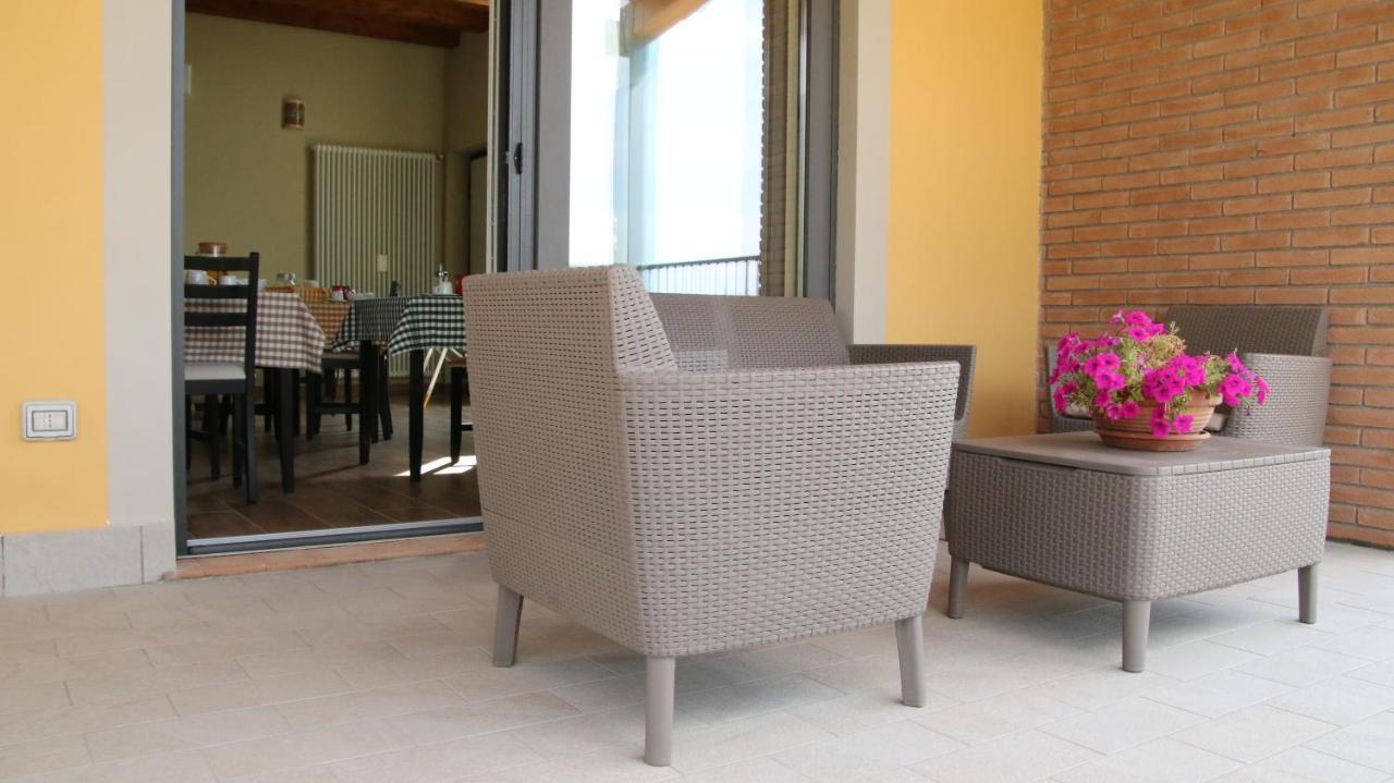 Bed and Breakfast Al Ginepro Montecchio  Esterno foto