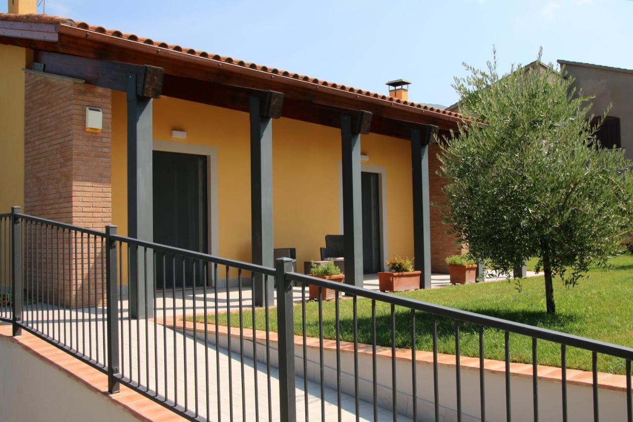 Bed and Breakfast Al Ginepro Montecchio  Esterno foto